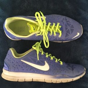 Women’s NIKE free run 5.0 size 9.5
